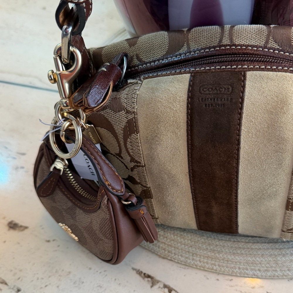 NWT MINI Coach Brown Signature Leather Bag Coin Purse Charm with Key Ring - Picture 4 of 11